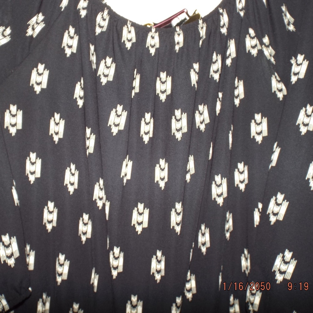 Short Romper - Picture 3 of 6